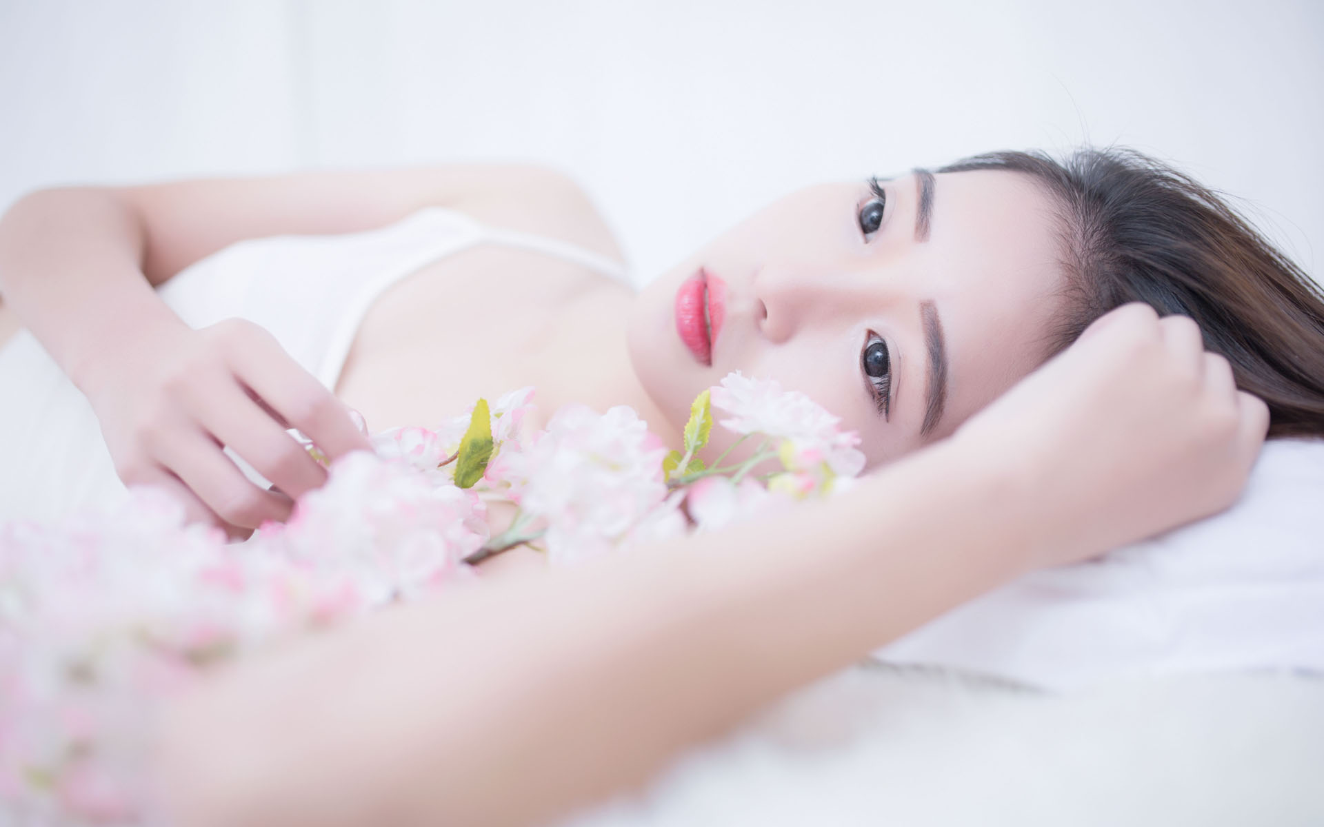 国际机构纷纷上调预期 中国经济的四重底气